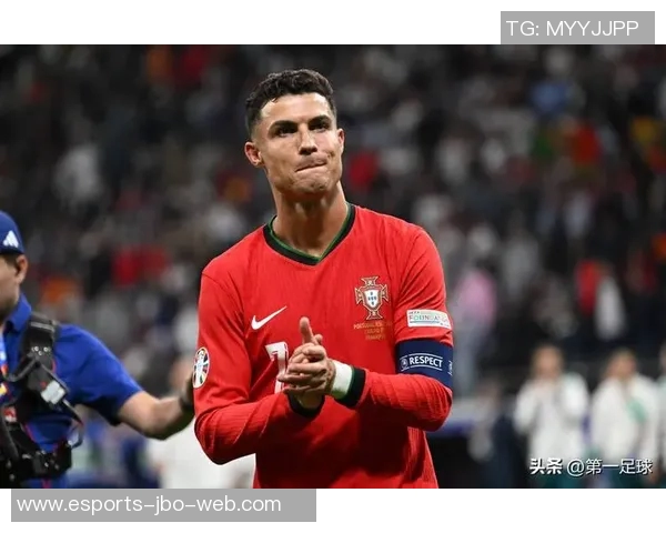 足球超巨球星指的是什么标准及如何定义他们在世界足坛的地位和影响力